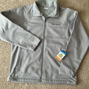 Men’s Columbia Light Gray Omni-Shield Jacket I have 2
